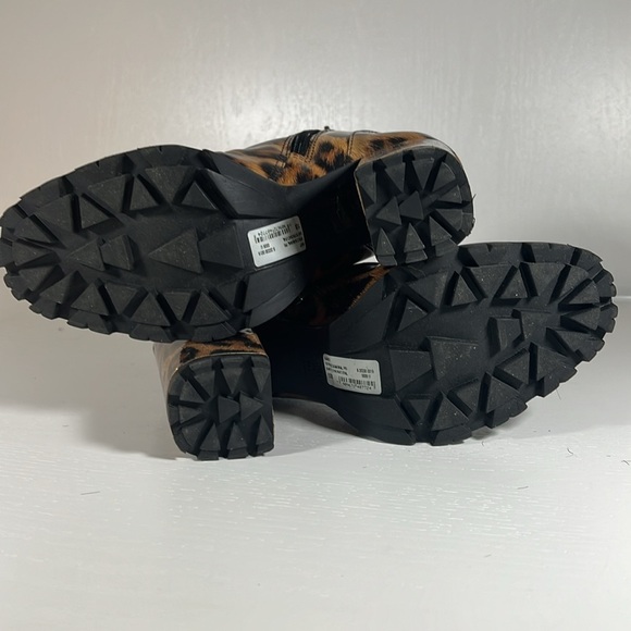 Schutz Nandy Patent Leopard Lug SolePlatform Booties Size 10B - Picture 6 of 7